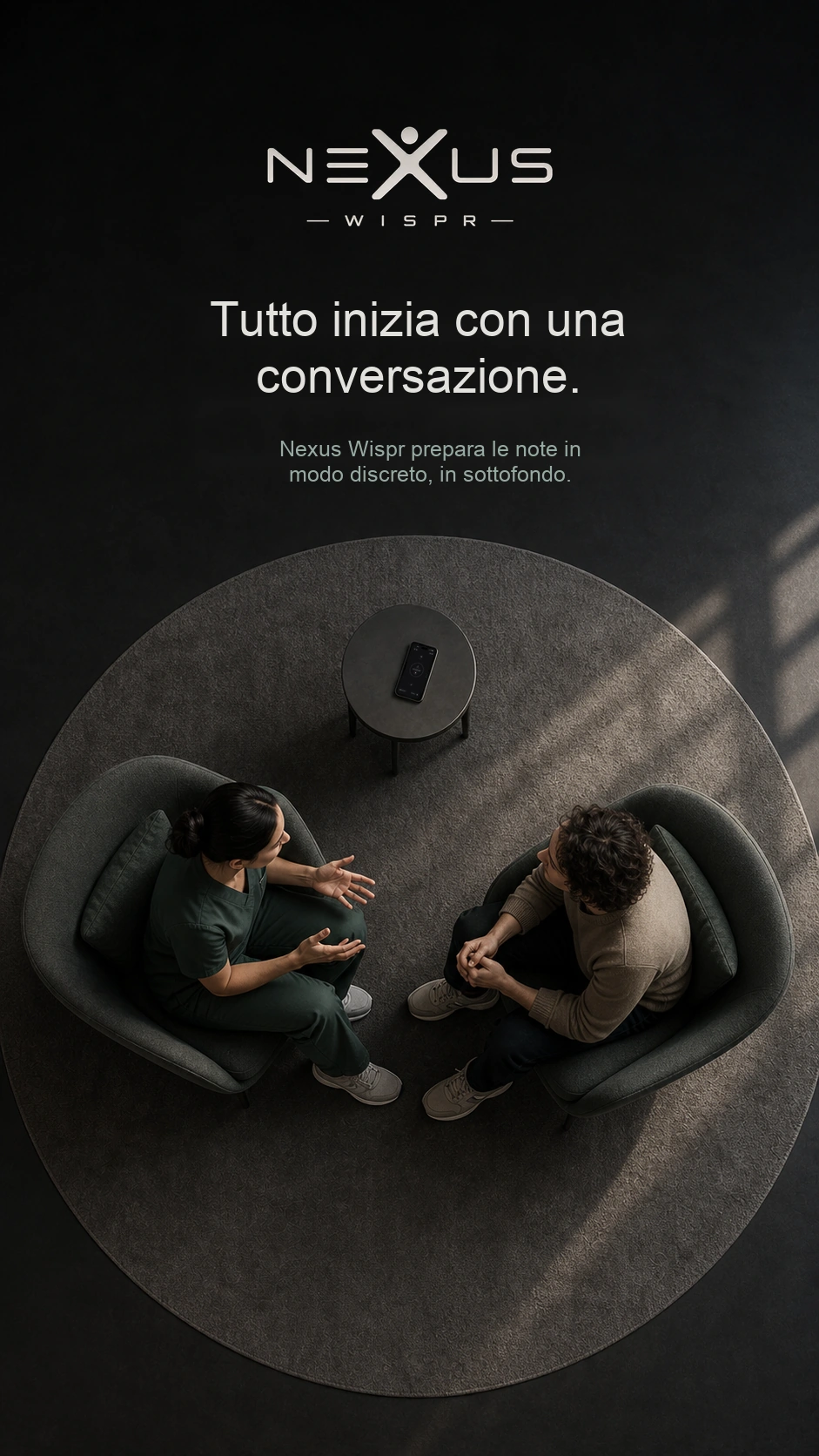Una visita vista dall’alto, con un telefono che registra sul tavolino.